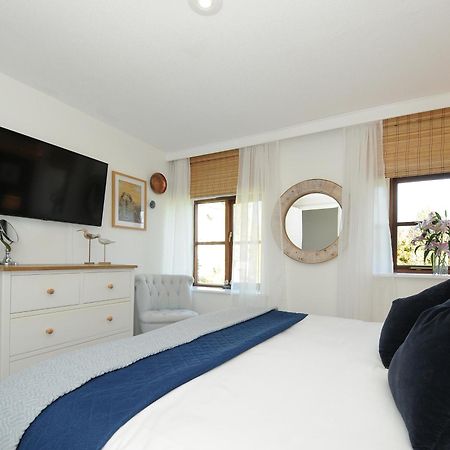 Lily Cottage Looe Bagian luar foto