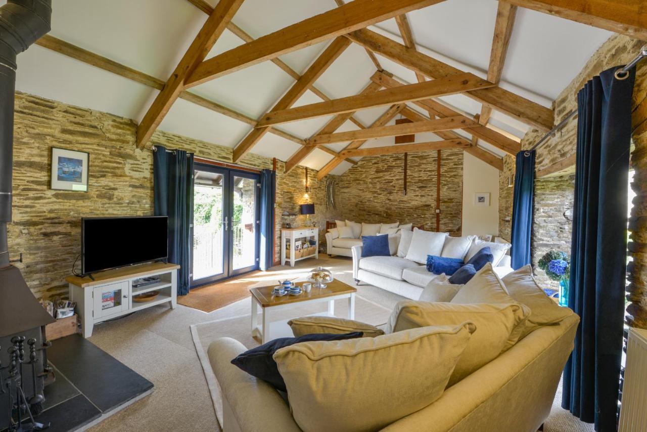 Lily Cottage Looe Bagian luar foto