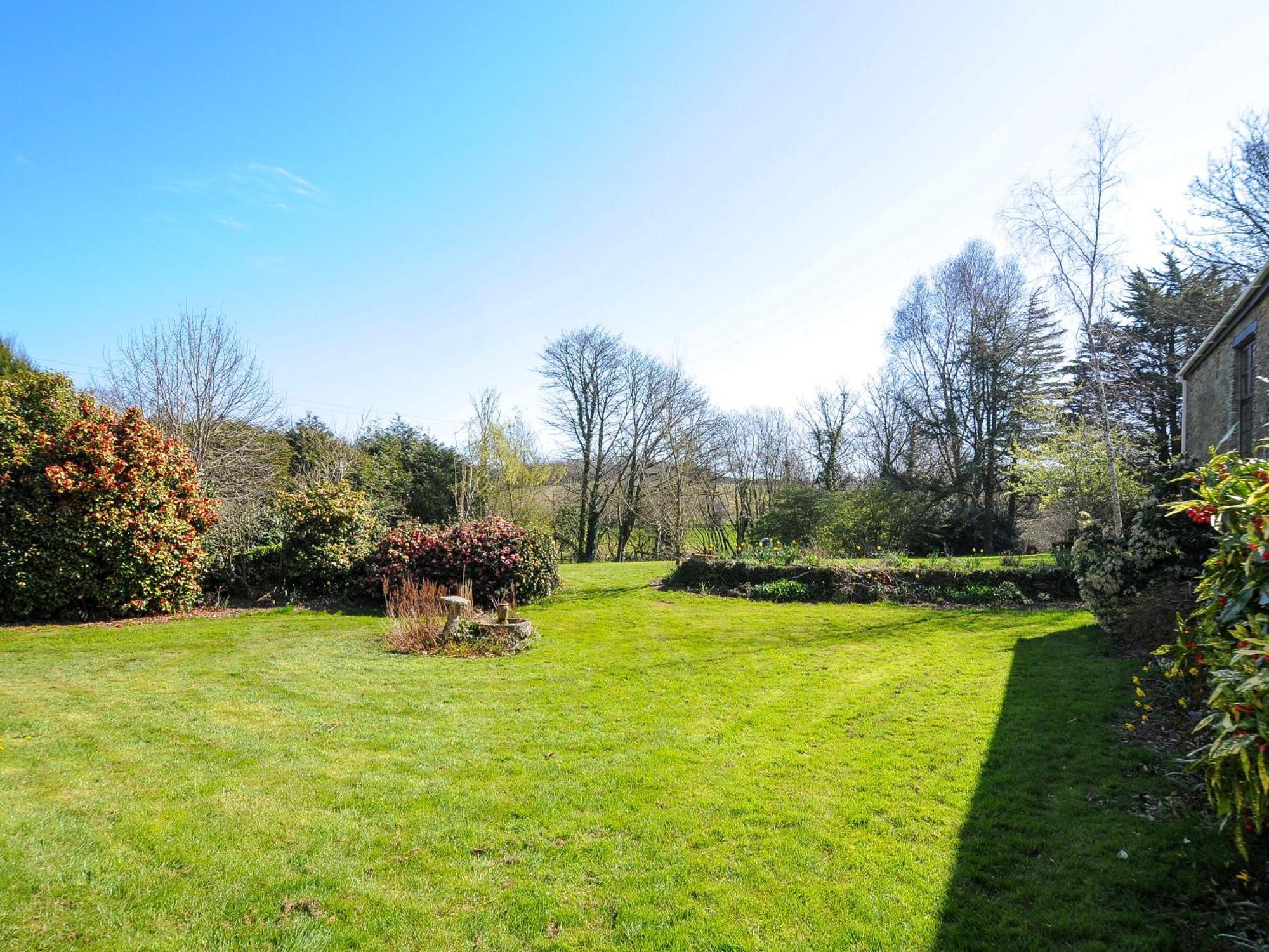 Lily Cottage Looe Bagian luar foto
